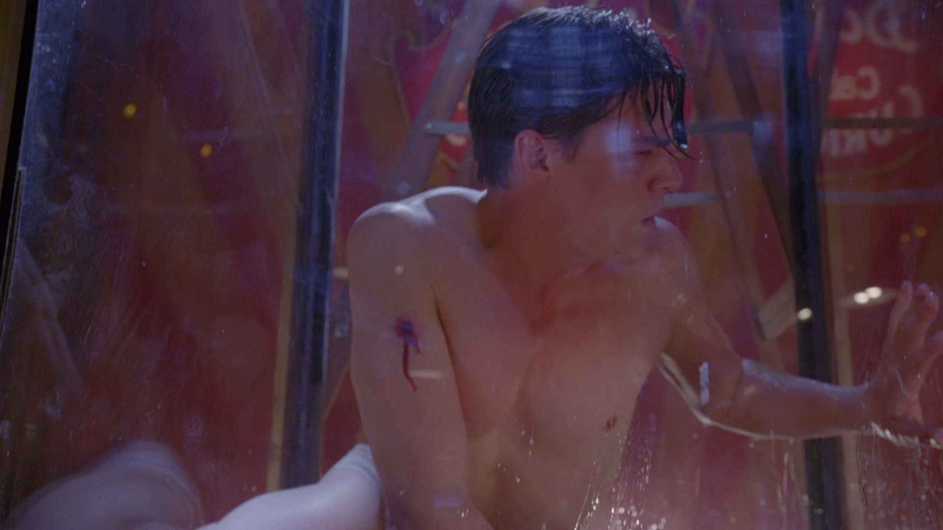 Finn Wittrock shirtless in American Horror Story: Freakshow 4-13 "Curt...