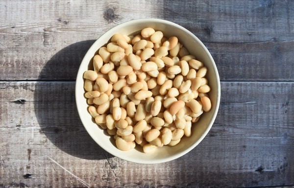 a bowl of cooked cannellini beans
