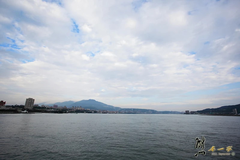 捷運關渡站搭遊輪賞景-大河之戀皇后號-仿馬克吐溫號明輪