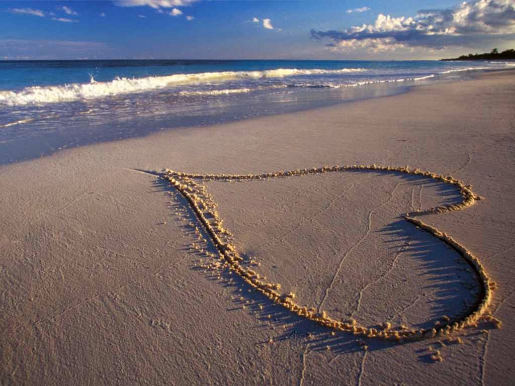 wallpeper-love-in-she-sand wallpeper-love-in-she-sand
