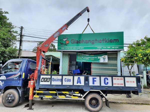 Thi công bảng hiệu Giao hàng tiết kiệm Phú Quốc