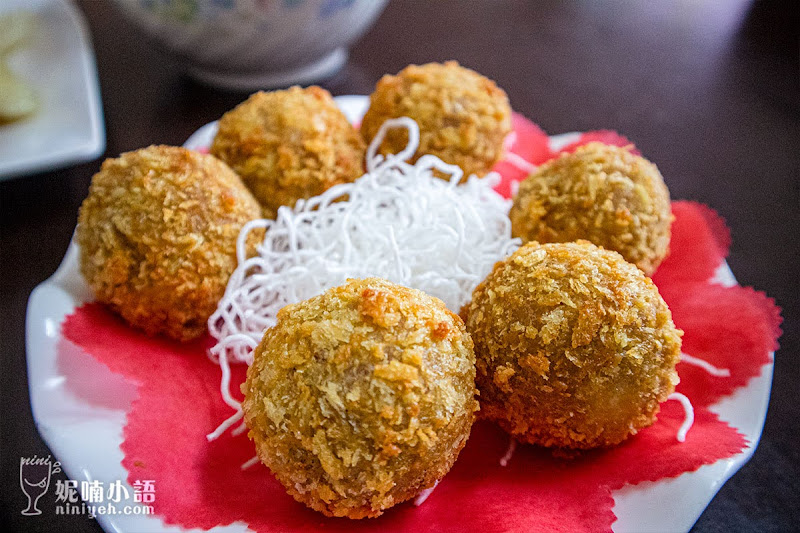 黃厝三層樓芋頭餐館。小金門特產!道地芋頭全餐 黃厝三層樓芋頭餐館。小金門特產!道地芋頭全餐