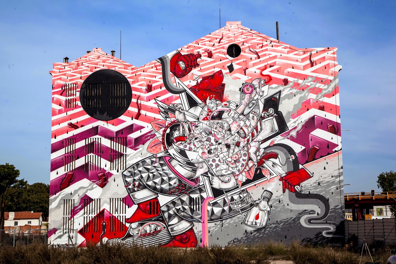 Пинкфлойдовская стена. Стрит арт мурал. Мураль граффити. Лиссабон стрит арт. Муралы Мексика.