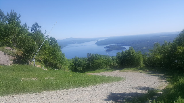 Point de vue à partir du sentier en direction du sommet du mont Owls Head