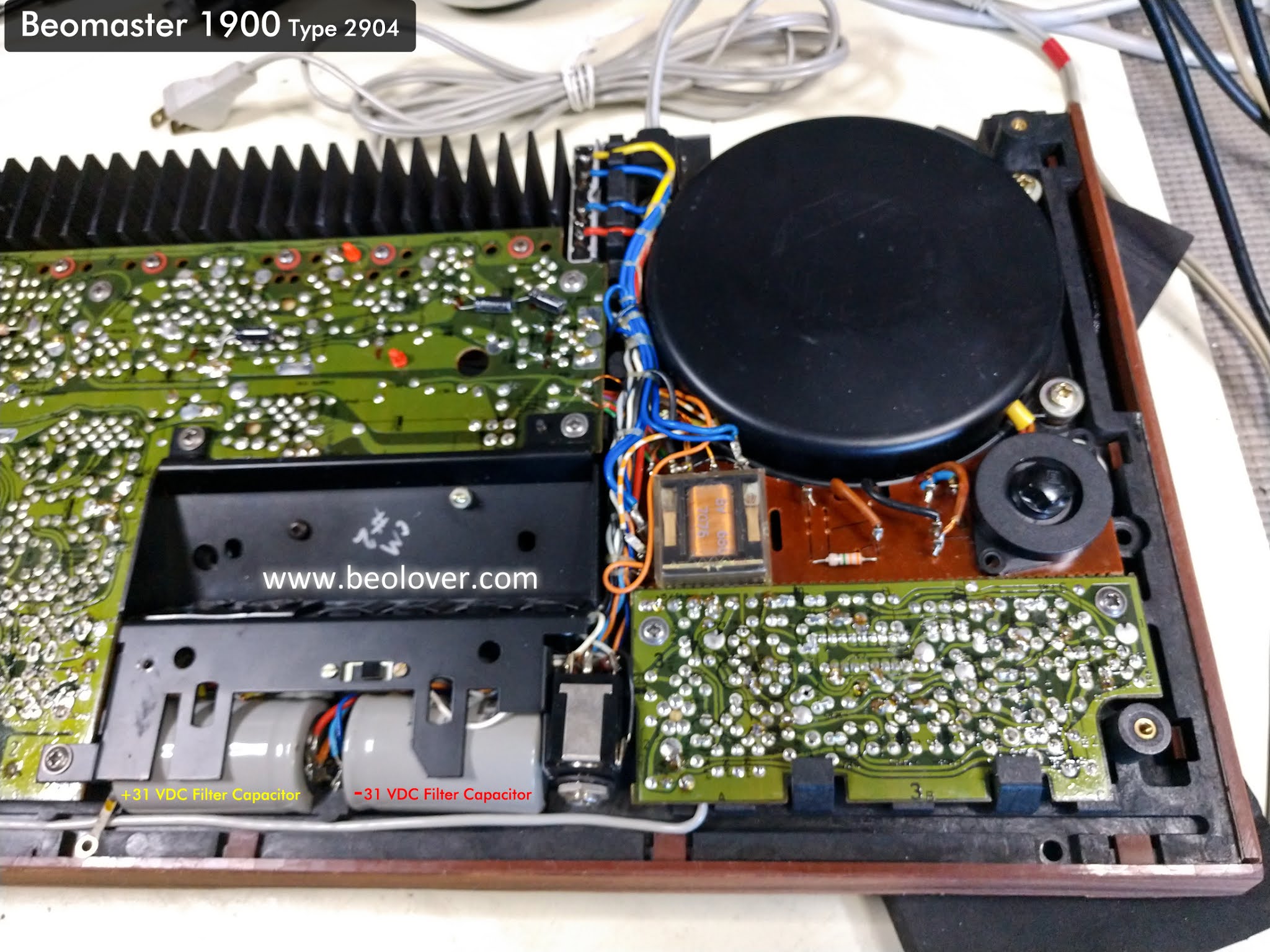 beolover A Pair of Beomaster 1900 Receivers for Restoration Capacitor Replacement on Unit 2