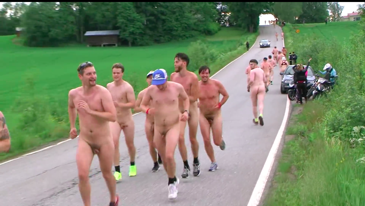 Nakukymppi - Finnish Naked Run.