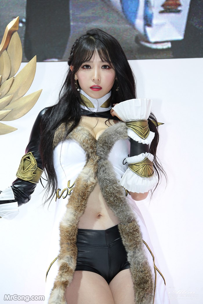 Lee Eun Hye's beauty at G-Star 2016 exhibition (45 photos)