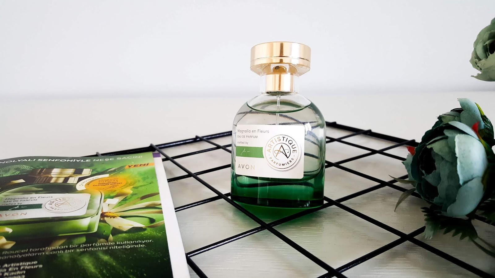 Avon Artistique Magnolia en Fleurs EDP - Yaz Mavisi | Esra Yıldız ...
