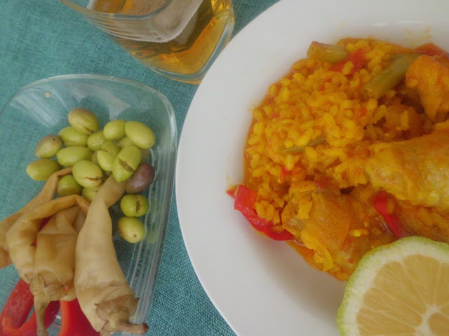 ALAS DE POLLO CON ARROZ 