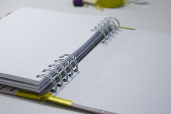 Libreta de scrapbook encuadernda