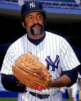 Fenway Reflections: As Yankee Stadium weeped, teary Luis Tiant