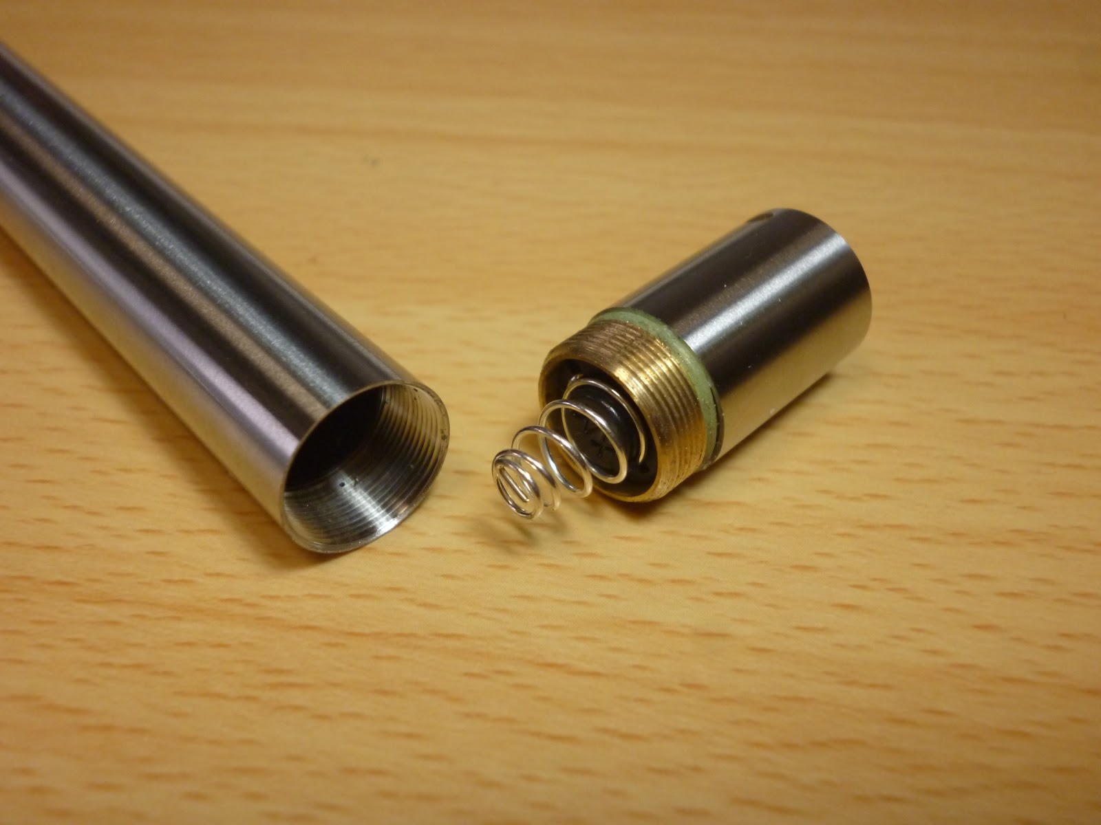 CQG S1 3mode CREE XP-E R3 （AAA）「A+」【メール便可】