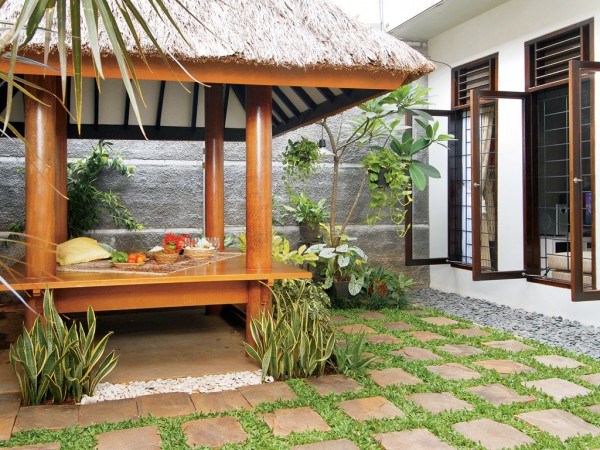Taman Rumah Cantik dengan Gazebo Taman Rumah Cantik dengan Gazebo