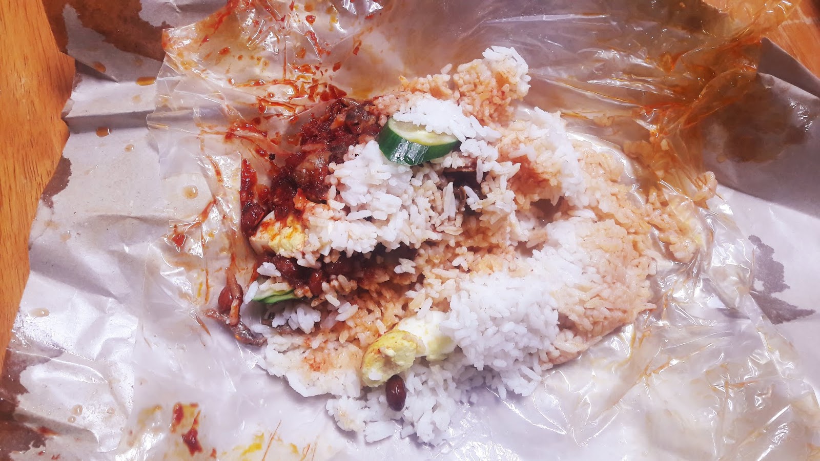 Nasi lemak beratur maluri