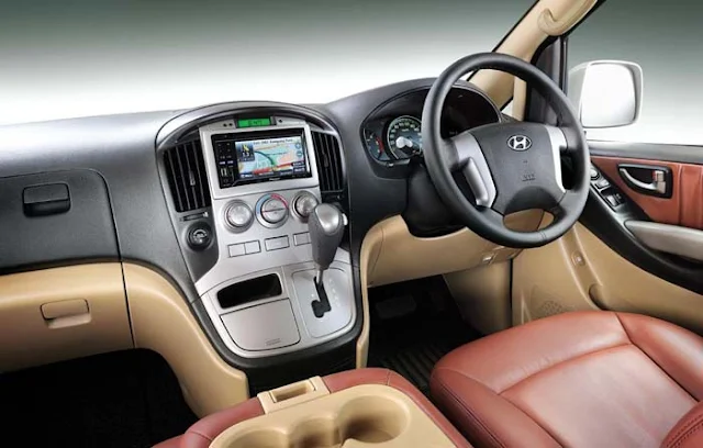 Hyundai Starex Grand Royale - interior painel