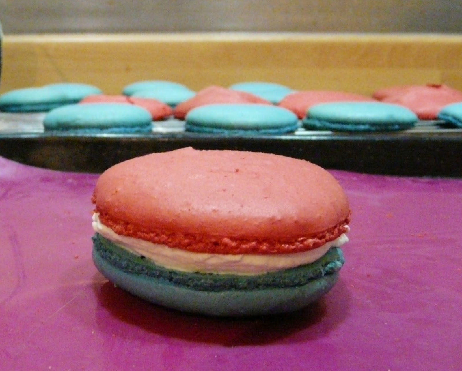 Sam's First ...: Sam's First Macarons....Dutch style!
