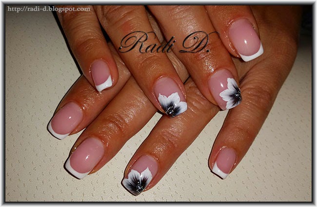 It`s all about nails: French with black & white flowers
