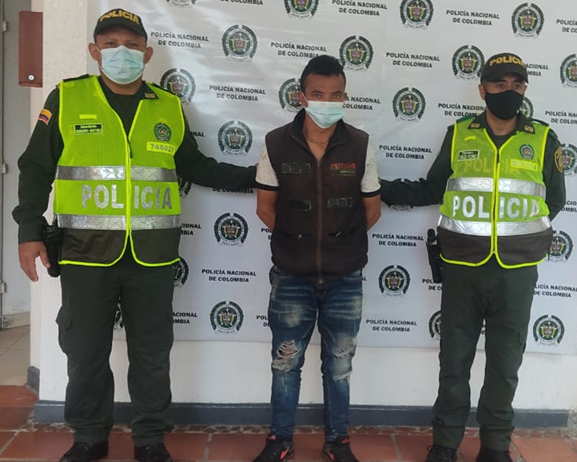 https://www.notasrosas.com/Policía Cesar captura en San Alberto a ciudadano extranjero, por Violencia Intrafamiliar