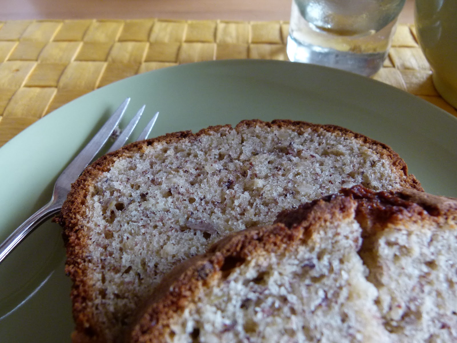 Dachgeschoss links: Bananen-Nuss- und Möhren-Nuss-Kuchen