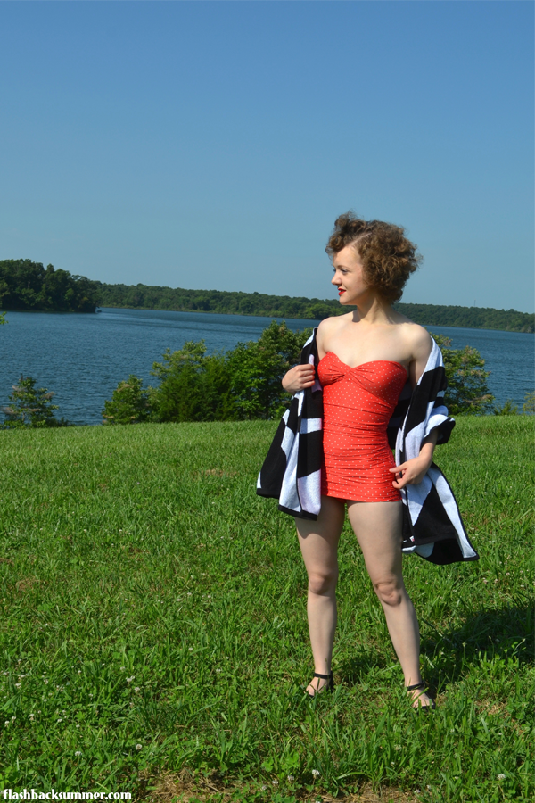 Flashback Summer: vintage swimsuit fashion, Temple Towels