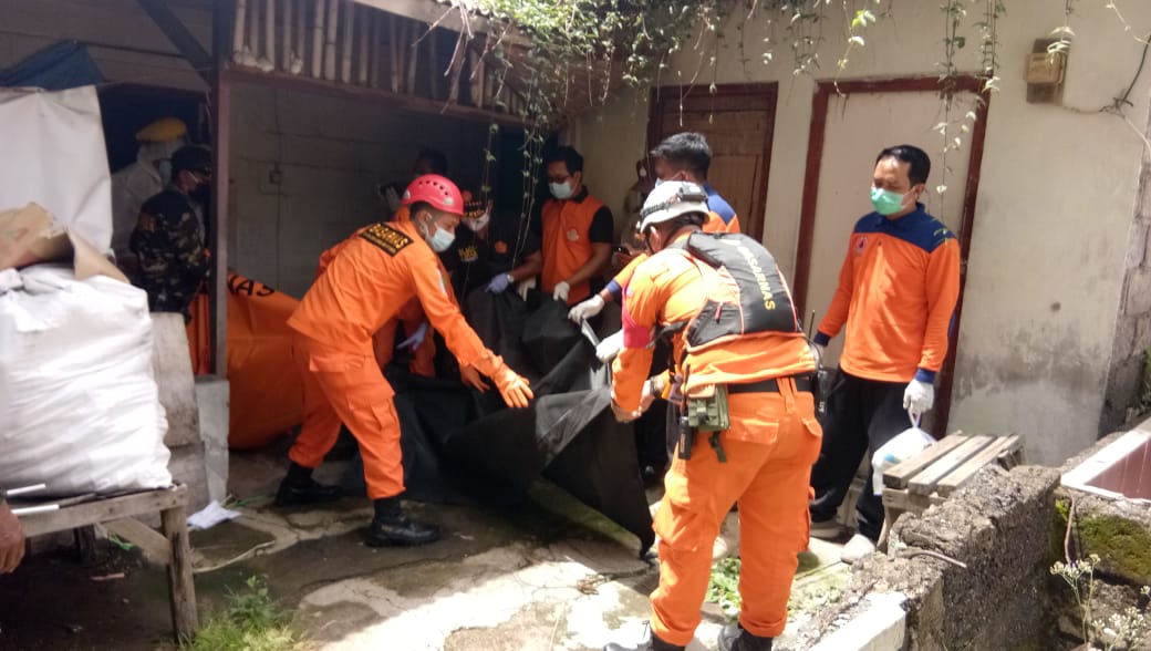Tim SAR Evakuasi Jasad Pria asal Surabaya di Kuta