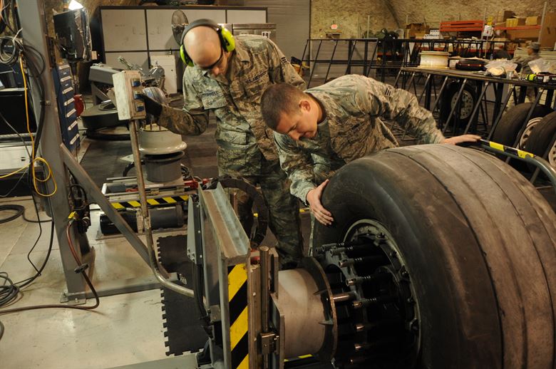 How are aircraft tires built? Aircraft Nerds