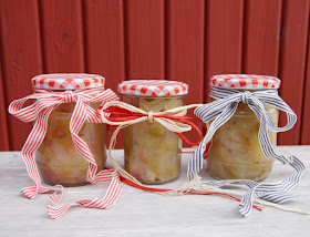 Rezept: Dänisches Apfelkompott zubereiten. Kompott zu kochen ist eine tolle Verwertungsmöglichkeit für Fallobst und frische Äpfel.