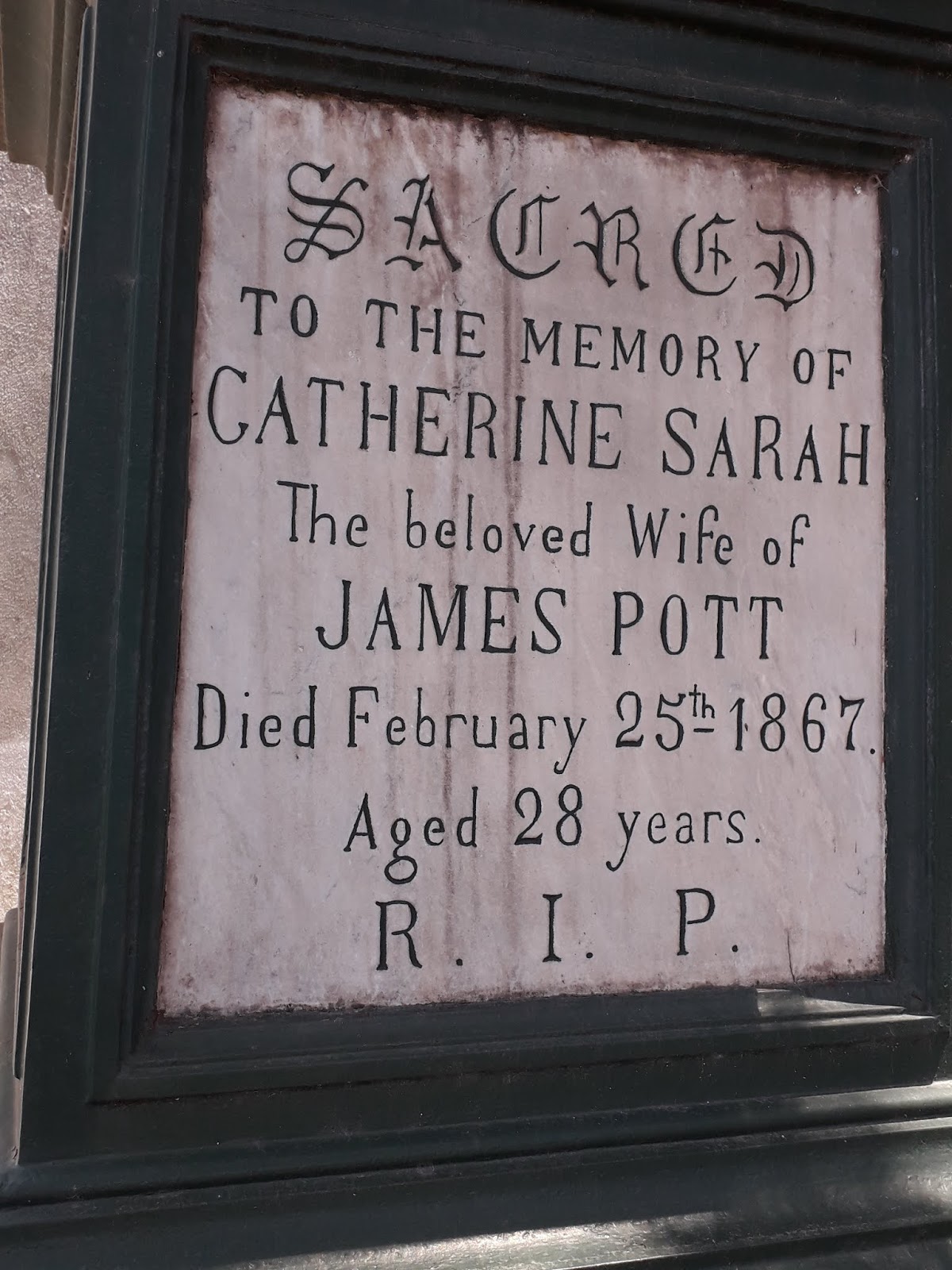 Arquitectura, Símbolos, Arte en el Cementerio de la Recoleta EDMOND