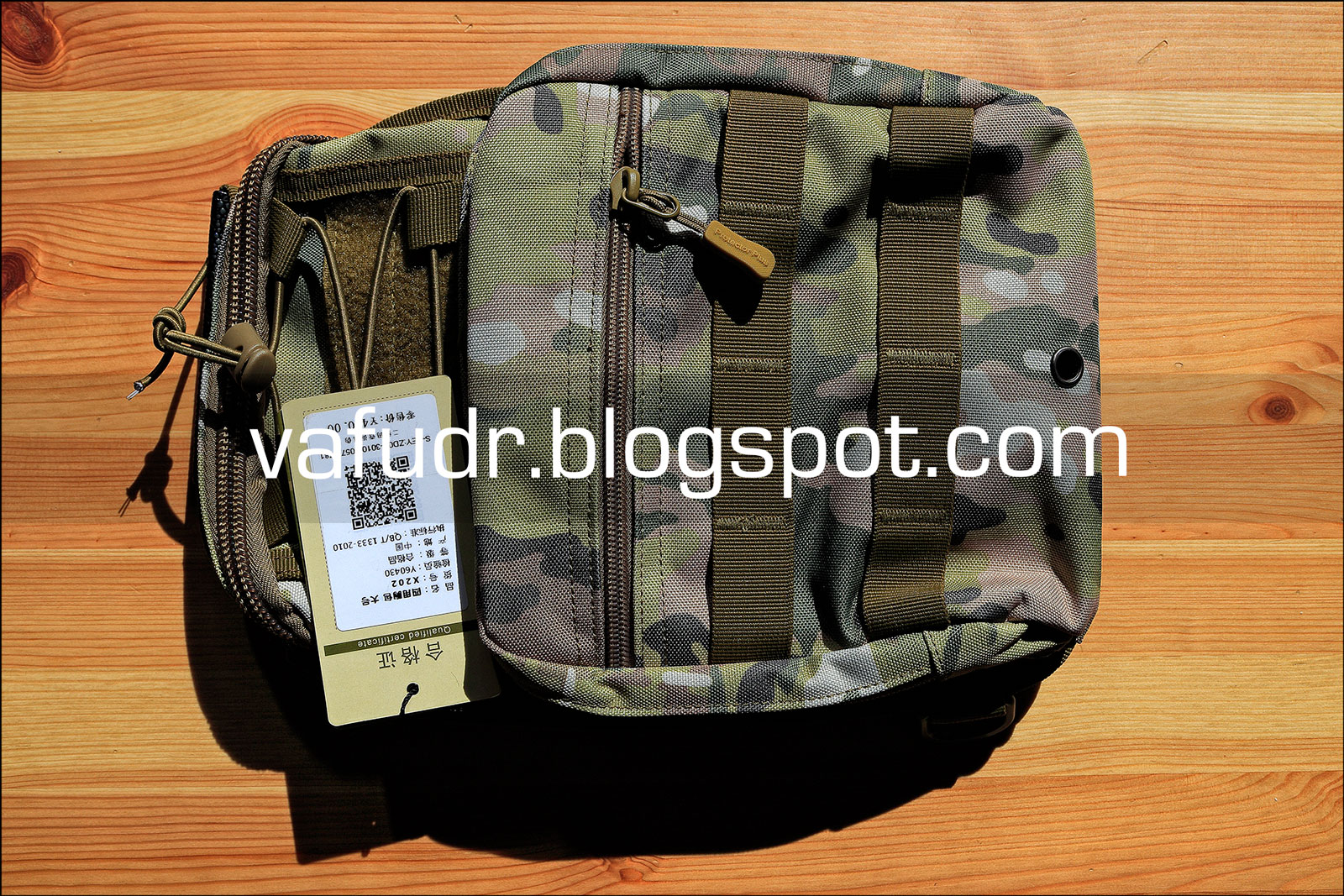 Bits and pieces Tactical Messenger 3 Ways Camo Sling Bag