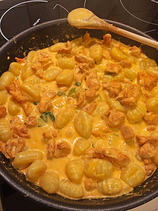 Kochen &amp; Backen &amp; Genießen: Curry Gnocchi mit Hähnchen