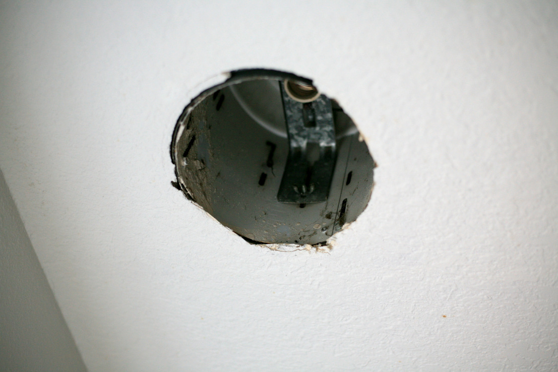 How to convert a can light to a pendant light! Nonelectrical tutorial