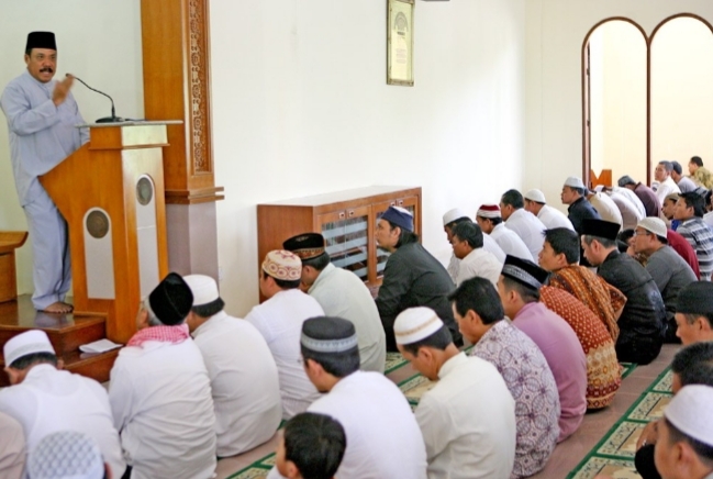 Contoh Teks Naskah Khutbah Jumat Bahasa Jawa Bulan Rajab