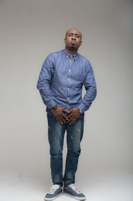 Comedian Owen Gee releases new photos to celebrate turning 40!