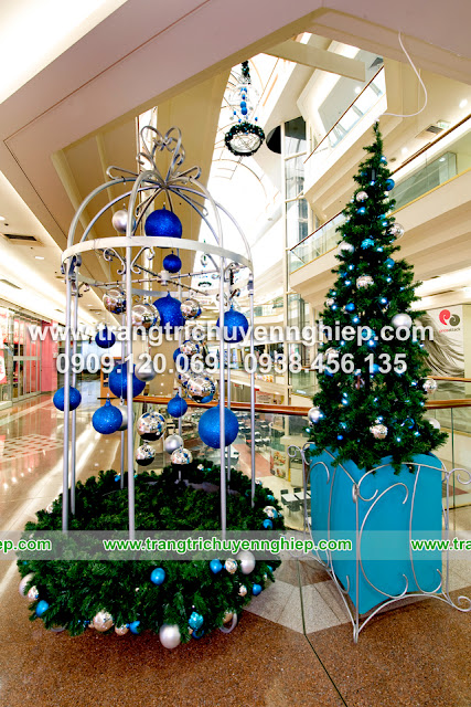 Trang trí Noel Giáng Sinh cửa hàng văn phòng tòa nhà khách sạn Showroom TRANG%2BTRI%2BNOEL%2B%25281%2529