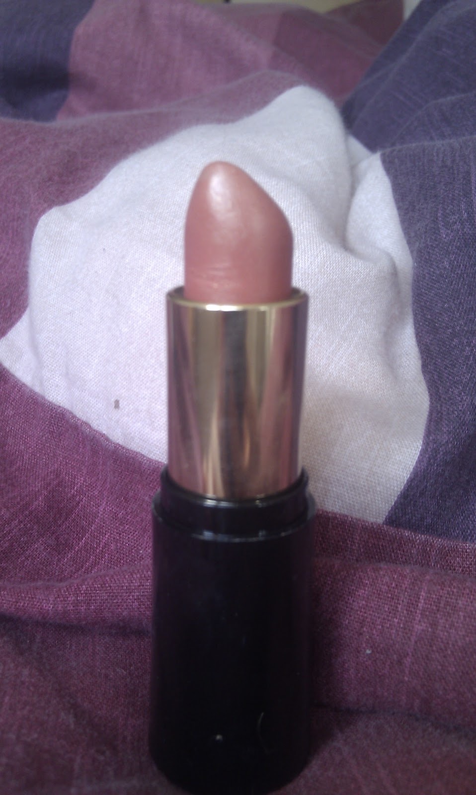 Lipstick Monday's No7 Starshell