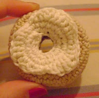 PATRON GRATIS ROSQUILLA AMIGURUMI 519