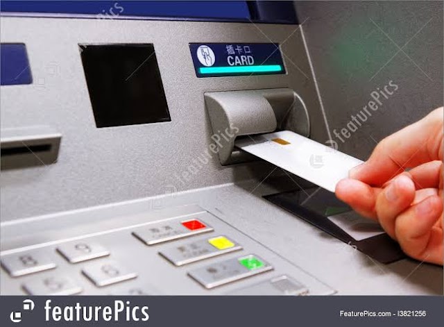यदि ATM मशीन मैं पैसे अटक जाये तो क्या करे ।