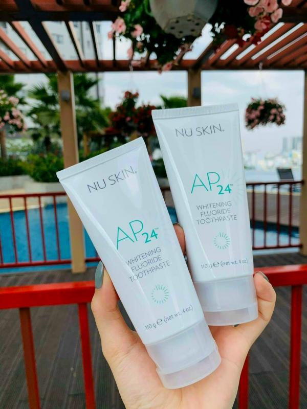 Kem đánh trắng răng AP24 Mỹ tuýp 110gr Kem đánh trắng răng AP24 Mỹ tuýp 110gr