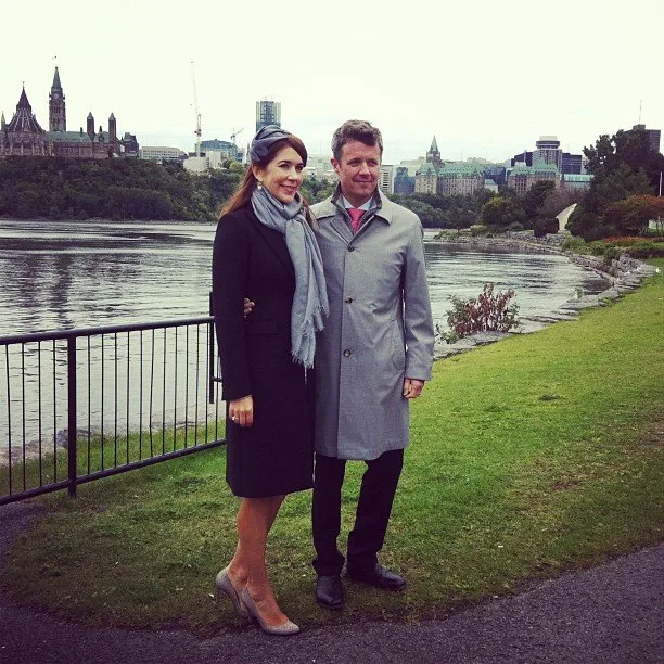 Aujourd'hui, le Prince Frederik et la Princesse Mary ont commencé leur voyage officiel au Canada.