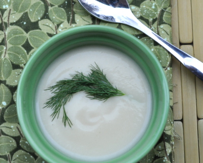 No-Cream Creamy Cauliflower Soup, just 3 ingredients ♥ AVeggieVenture.com. Recipe includes tips, nutrition, WW points.