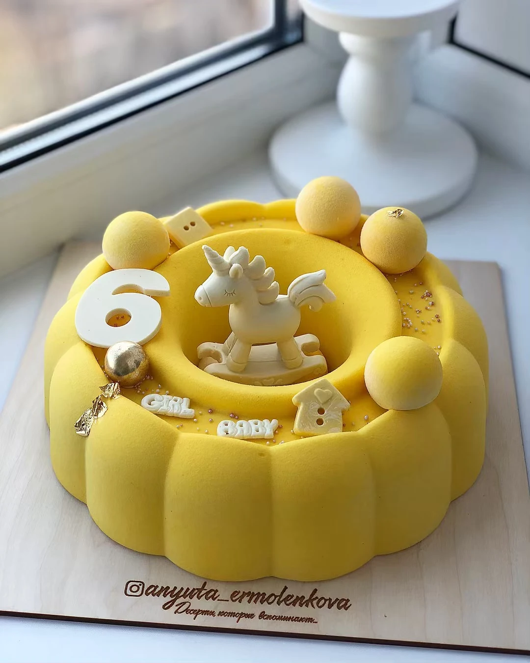 Lemon yellow cake