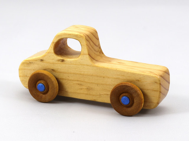 Handmade Wooden Toy Truck Play Pal Pickup Pocket Size Toy Figured Grain Pine