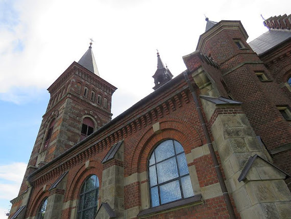 Kościół Najświętszej Maryi Panny Wniebowziętej w Bruśniku kosciol