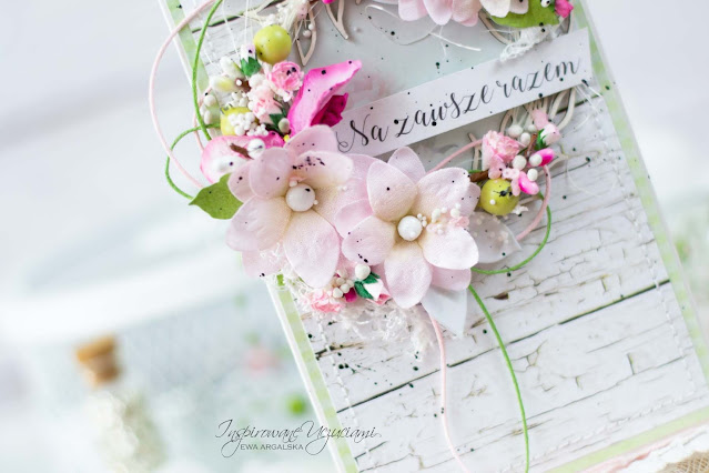 Wiosenna/Ślubna kartka z ręcznie robionymi kwiatami. Kolekcja Melody i wood Patterns od Lemoncraft.