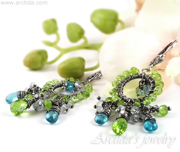 https://shop.arctida.com/en/home/87-apatite-peridot-earrings-sterling-silver-ituralde.html