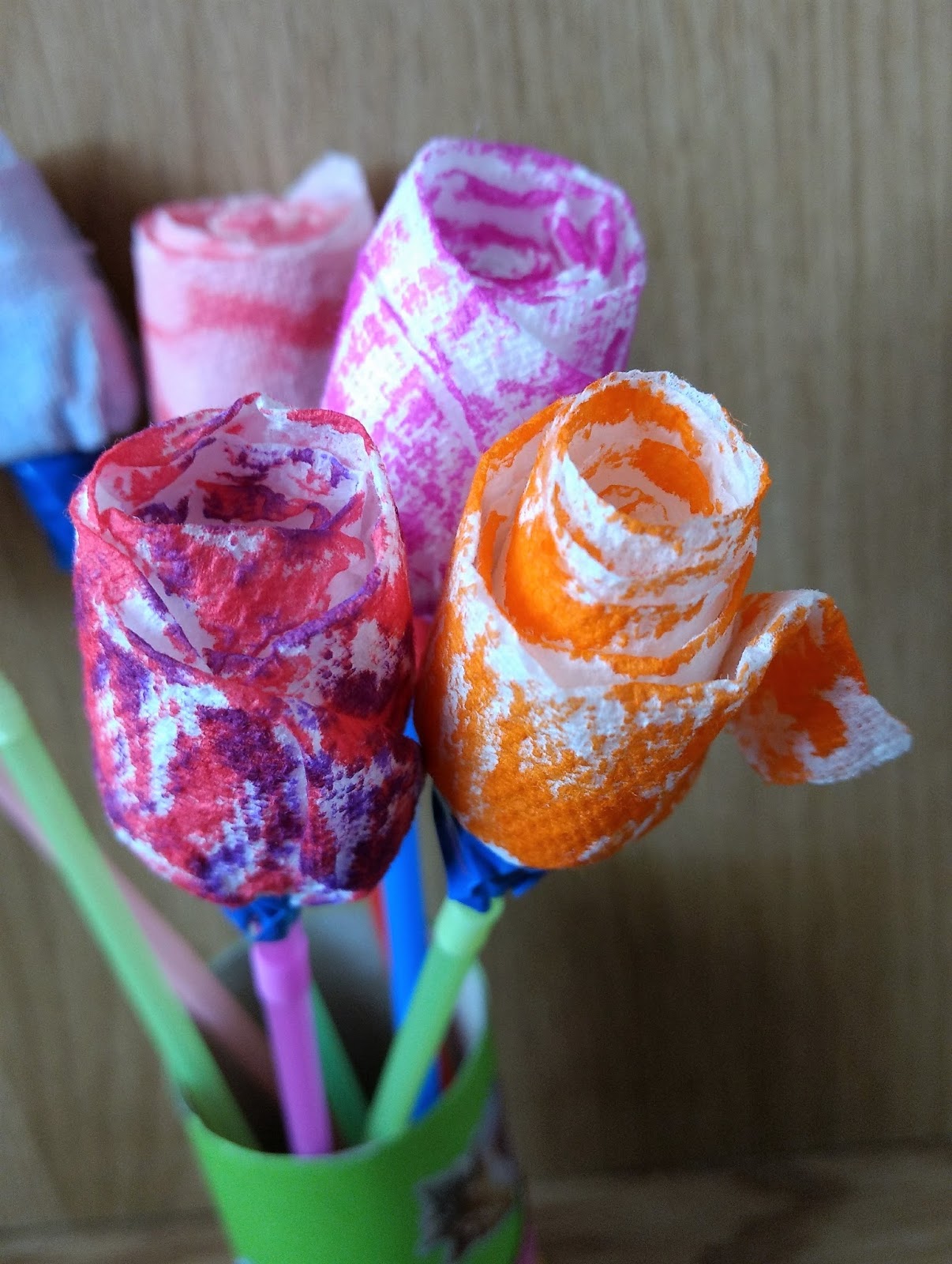 Crafting with Suzanne (& Jessica) Paper Towel Roses