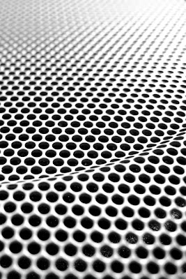 iPhone 4 Metal Honeycomb Wallpaper