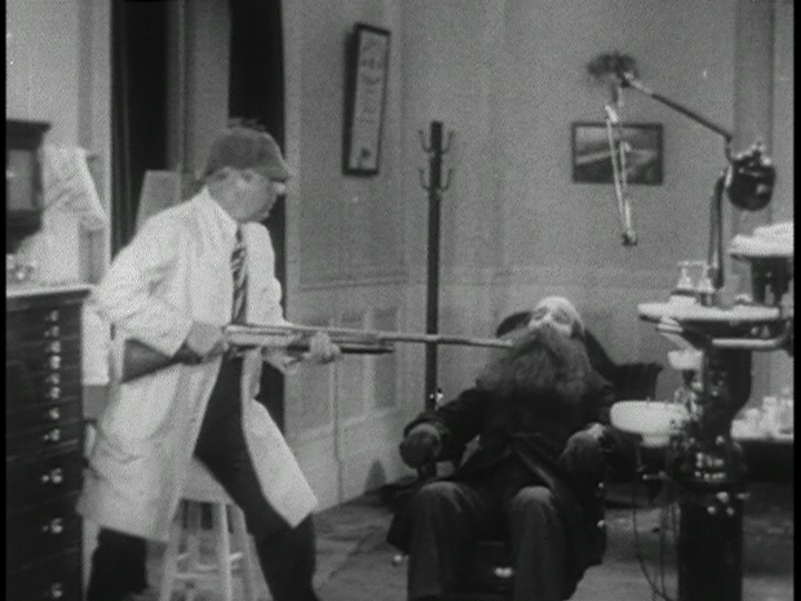 The Film Fan: "The Dentist" (1932)