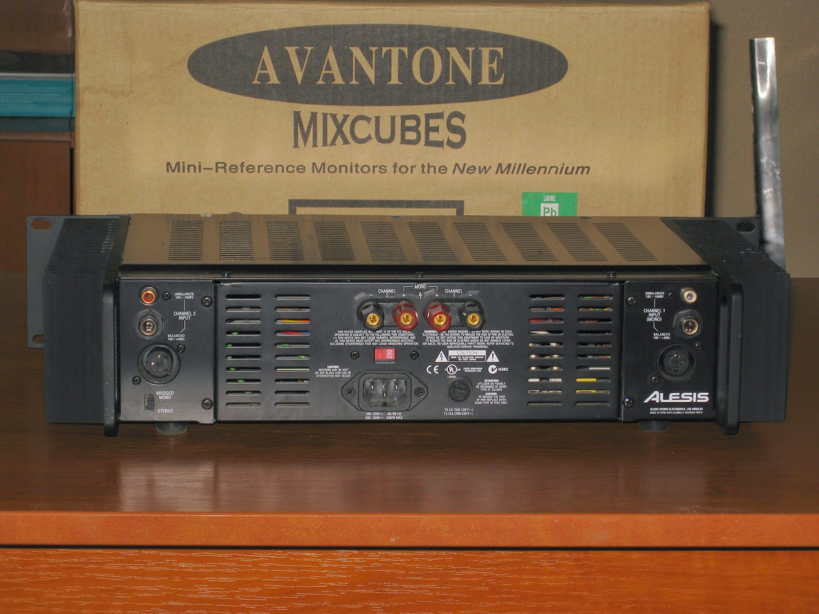 Infrequent Sound [sex.tex] technology: Alesis RA-300 Reference Amplifier