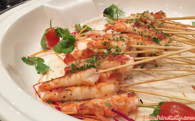 Brochetas de langostinos en salsa de tamarindo, shrimps brochettes with tamarind sauce, Venezuela Gastronomic Festival 2015, Pullman KLCC